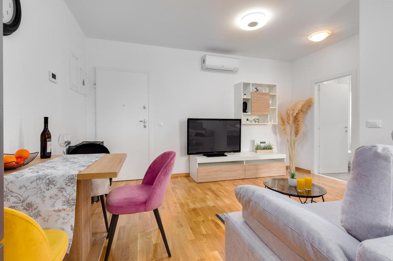 Apartment Roni + Besplatan Parking Ζαντάρ Εξωτερικό φωτογραφία