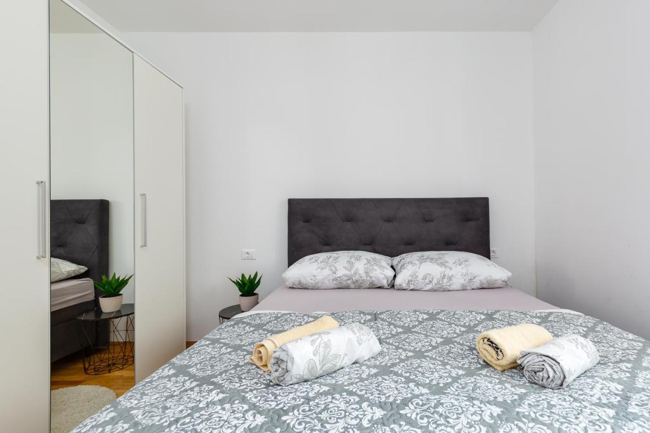 Apartment Roni + Besplatan Parking Ζαντάρ Εξωτερικό φωτογραφία