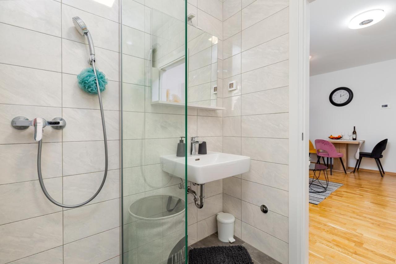 Apartment Roni + Besplatan Parking Ζαντάρ Εξωτερικό φωτογραφία