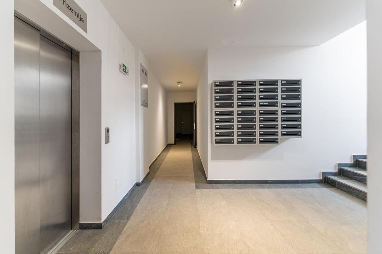 Apartment Roni + Besplatan Parking Ζαντάρ Εξωτερικό φωτογραφία